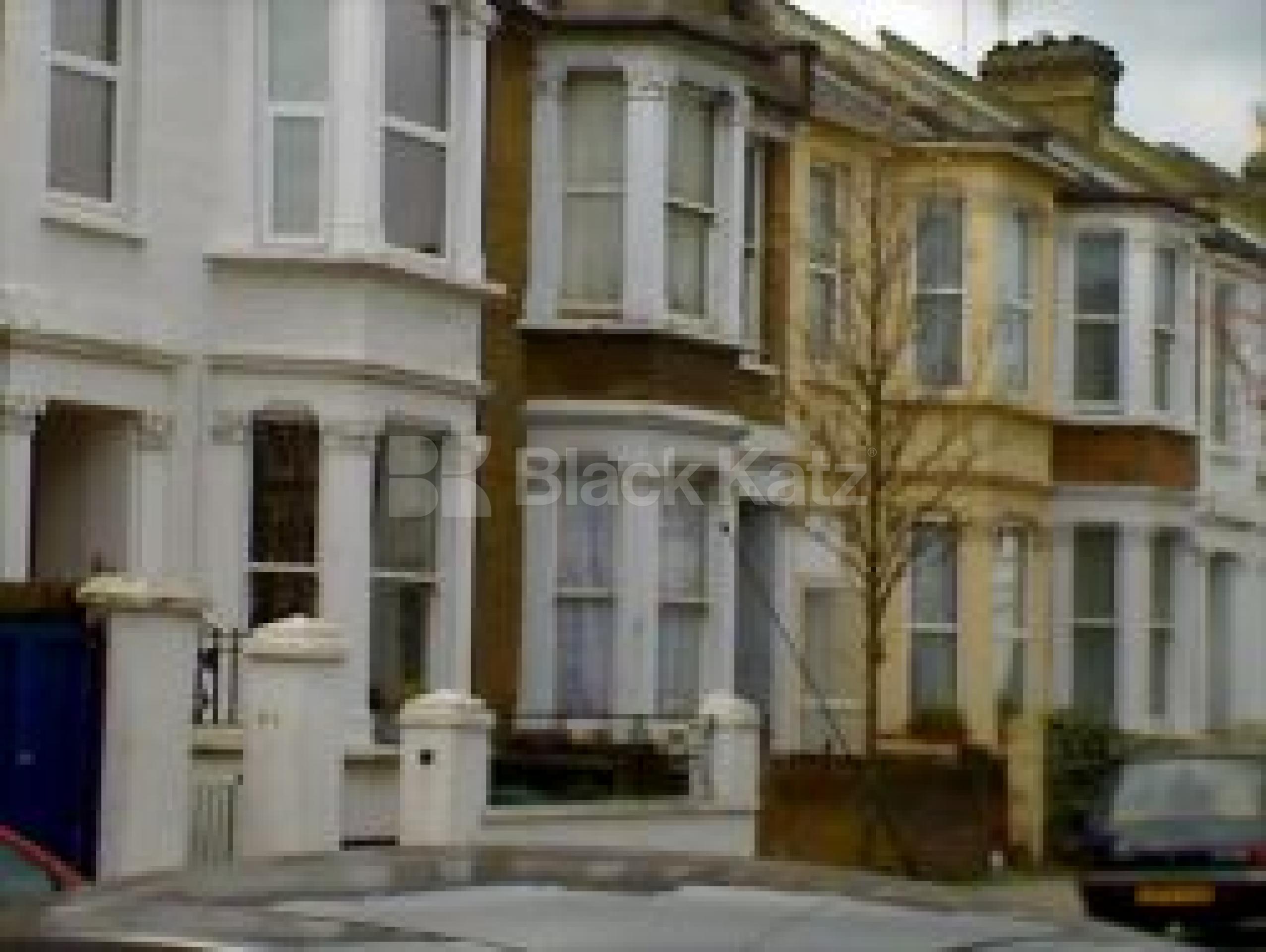 			3 Bedroom, 1 bath, 1 reception Flat			 Bracewell Road, NORTH KENSINGTON W10 W10
